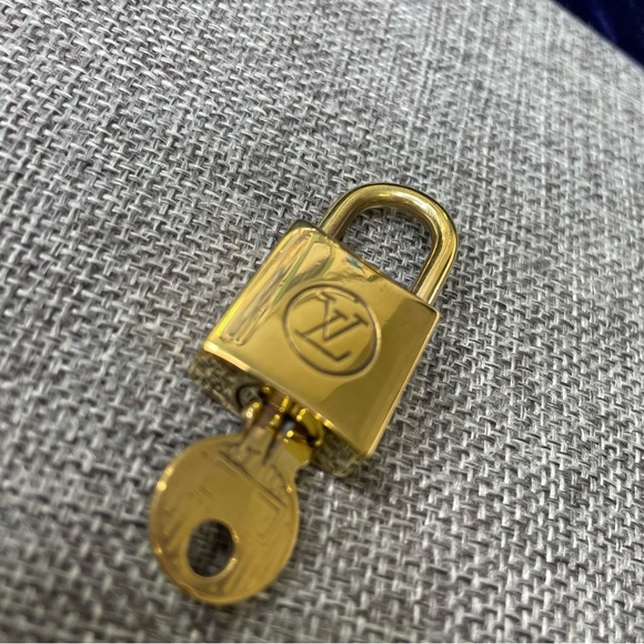 Louis Vuitton LV lock and key #214 - Picture 3 of 10